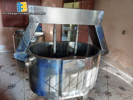 Queijomatic 300-liter stainless steel jacketed cheese mixing tank