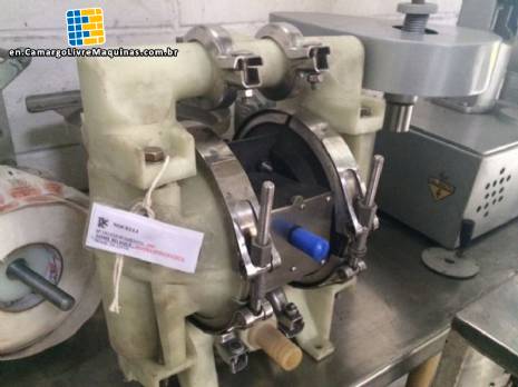Pneumatic diaphragm pump