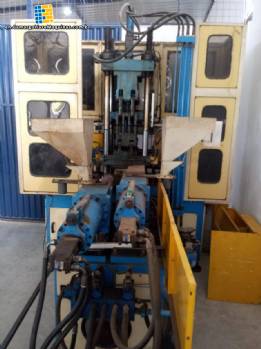 Injection molding machine Bras Injet