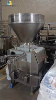 Handtmann sausage stuffer with twister