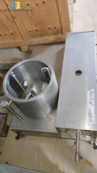 Stainless steel chocolate melter