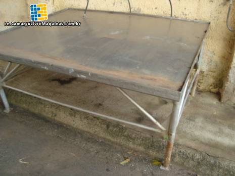 Stainless steel table 2.00 x 1.80 meters