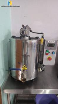 Vonin TD - V 30 kg stainless steel jacketed chocolate melting tank