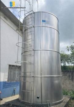 20,000 liter stainless steel storage tank with Fabrinox spray ball
