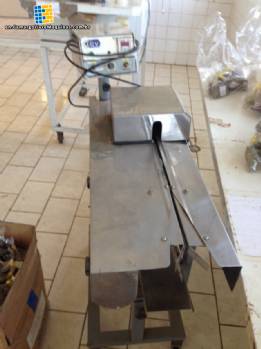 Sealing machine