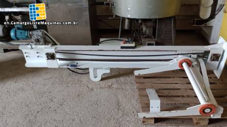 Elevator with stainless steel trolley