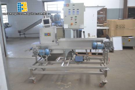 Automatic breading machines