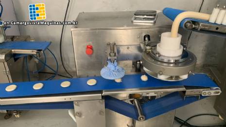 Forming machine for puff pastry