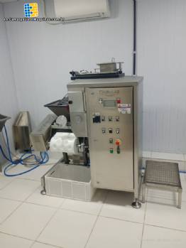 Stainless steel monobloc mozzarella cheese forming machine MilkyLAB 20 kg per cycle