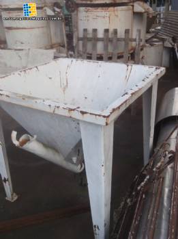 Simple carbon steel silo