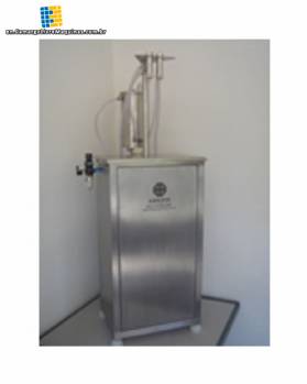 Vacuum filling machine