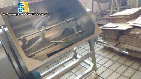 Overhead paddle mixer in stainless steel near Mint