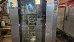 Programmable turbo oven in stainless steel, gas-powered.