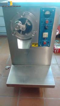 Producer of mass ice cream R.Camargo