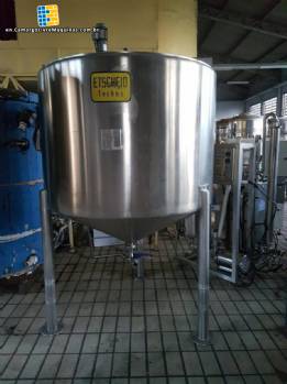 Stainless steel tank 2.000 L with stirrer
