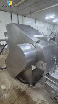Meat, fish, fruit, and frozen product block cutter/slicer by Ibrasmak Meat, fish, fruit, and frozen product block cutter/slicer by Ibrasmak