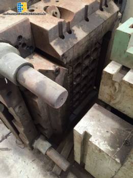 Bottle Port Injection Mold Bottle Port Injection Mold