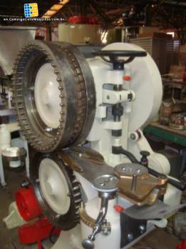 Estampadeira for coconut candy Estampadeira for coconut candy