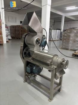 Extractor pulper crusher for fruit juices 500 kg per hour. Extractor pulper crusher for fruit juices 500 kg per hour.