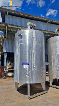 Stainless steel jacketed mixing tank, 5,000 liters, APV Stainless steel jacketed mixing tank, 5,000 liters, APV